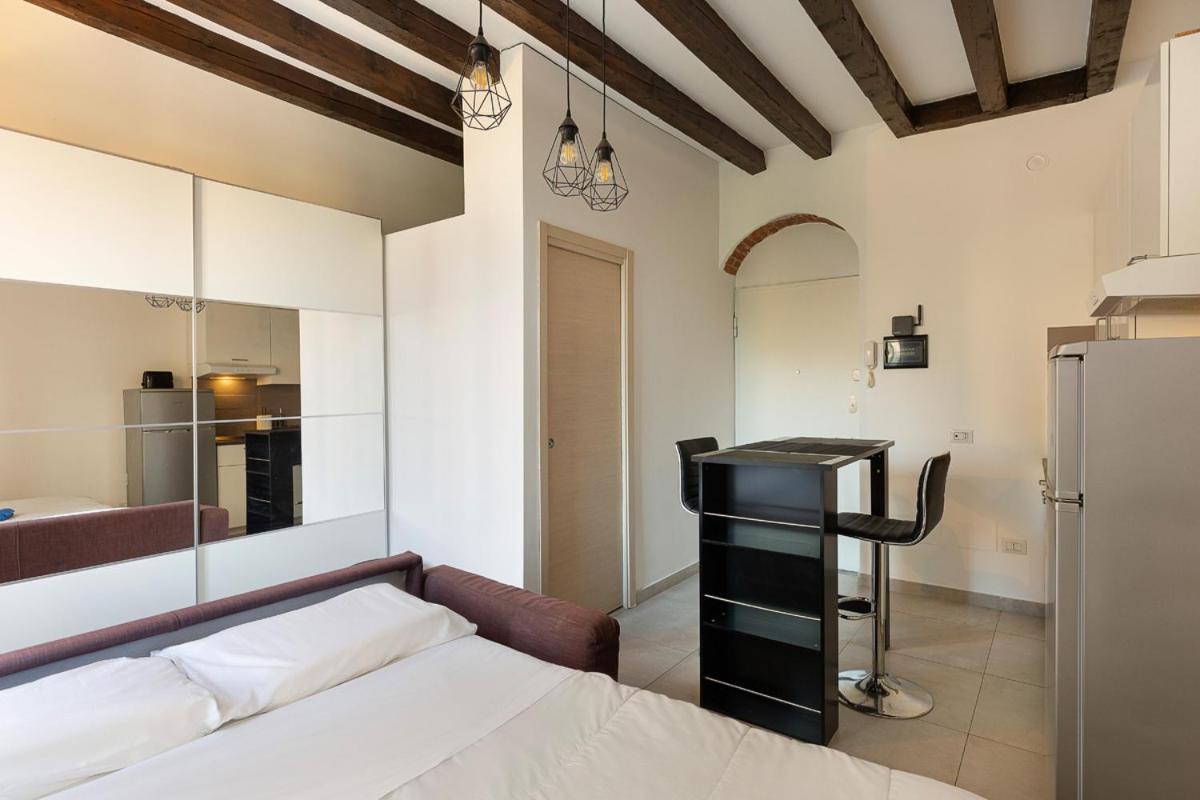 Superb Loft NavigliComfy&Relax Apartment Milan Bagian luar foto