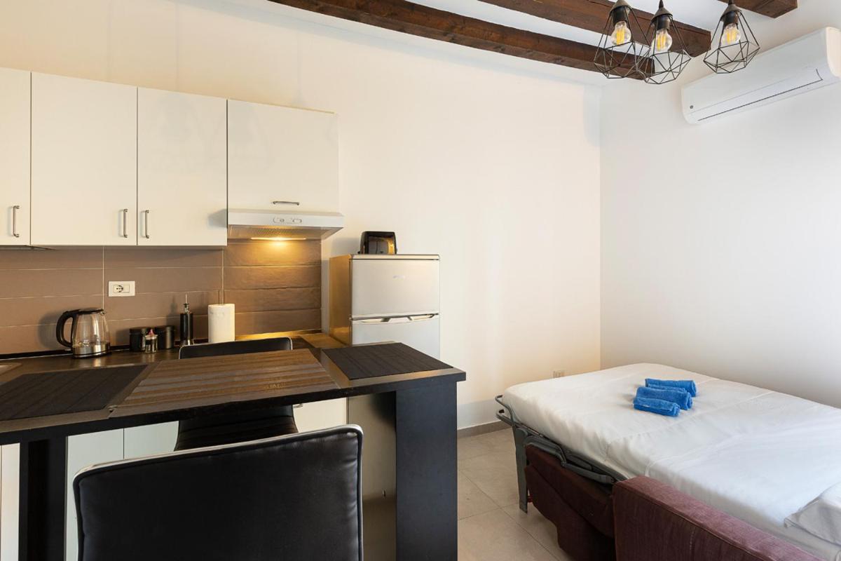 Superb Loft NavigliComfy&Relax Apartment Milan Bagian luar foto